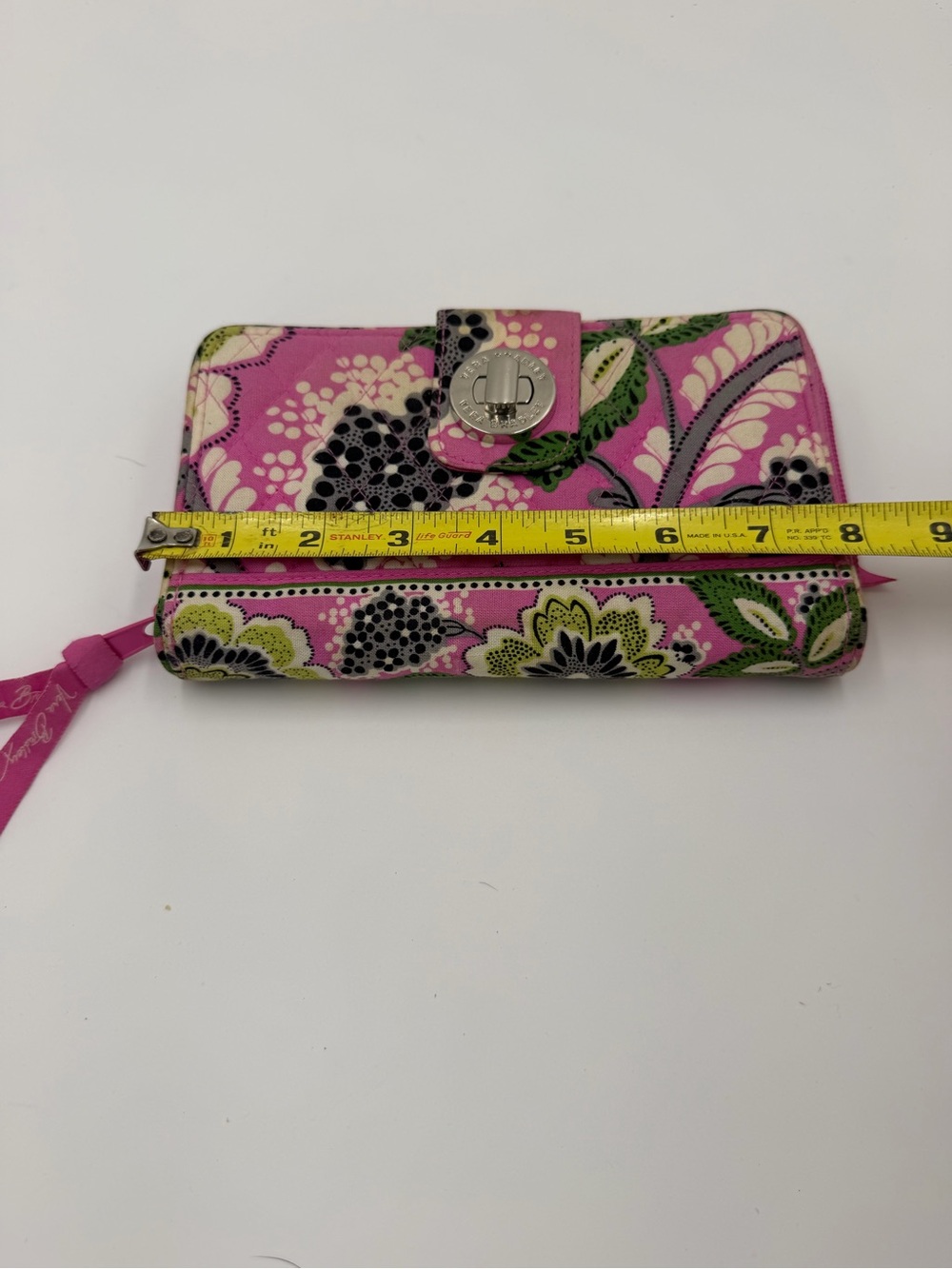 Vera Bradley Lilli Bell Turn Lock Wallet Pink Floral Quilted Organizer Retired - Picture 2 of 11